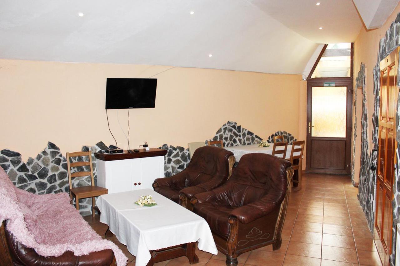 Apartmany St. Maria Stare Hory Bagian luar foto