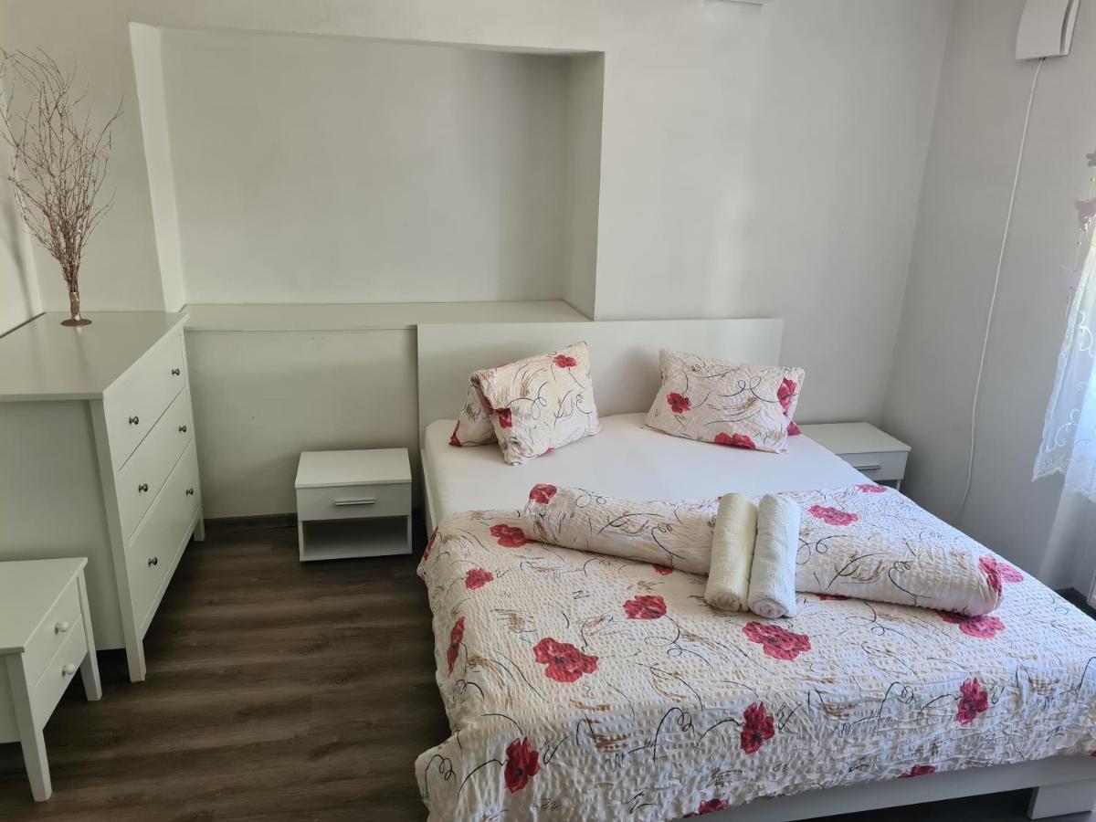 Apartmany St. Maria Stare Hory Bagian luar foto